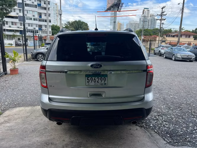 Ford Explorer - Imagen 4