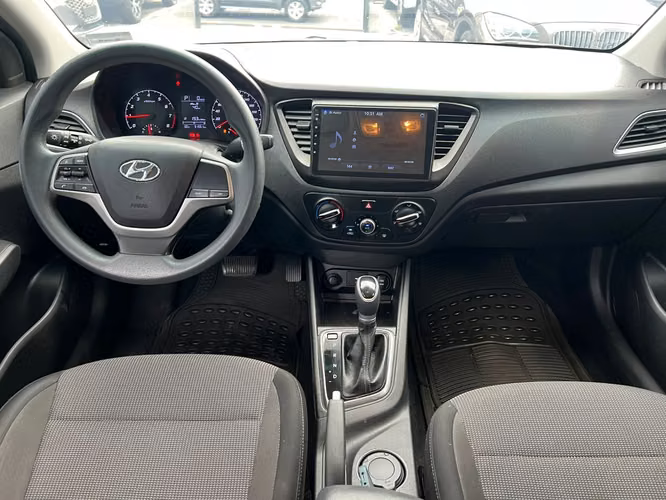 Hyundai Accent - Imagen 6