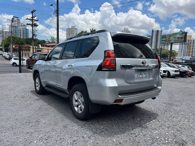 Toyota Prado - Imagen 4