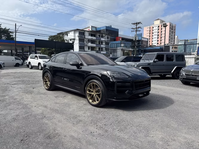 PORSCHE CAYENNE  COUPE 2026