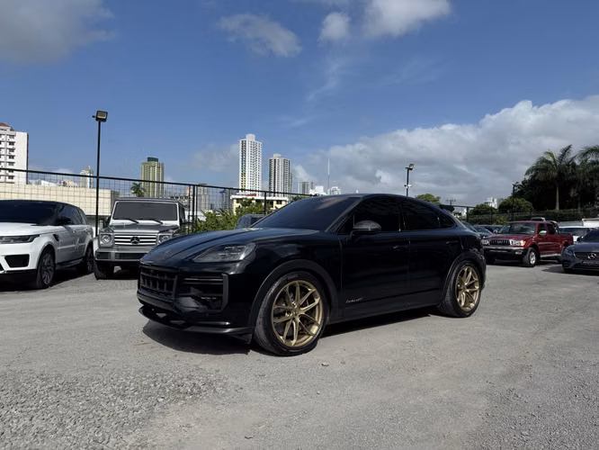 PORSCHE CAYENNE  COUPE 2026