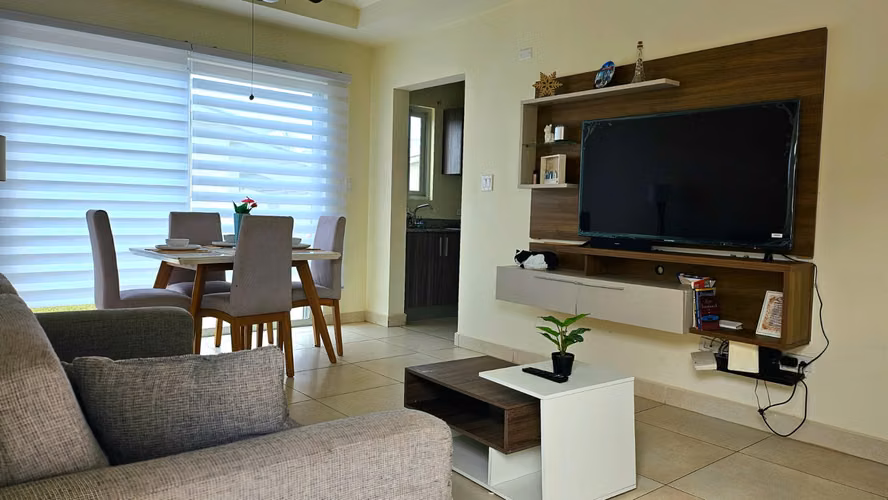 Venta de linda casa en playa dorada