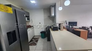 Venta de Apartamento con 64m2 en Panama Pacifico PH Madeira 25-8607SR