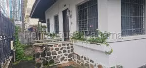 Alquiler de Casa con 300m2 en Bella Vista 27-457SR - Imagen 5