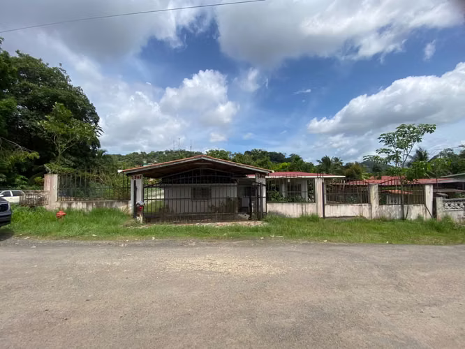 House for Sale in La Chorrera – Spacious 600 m² Lot