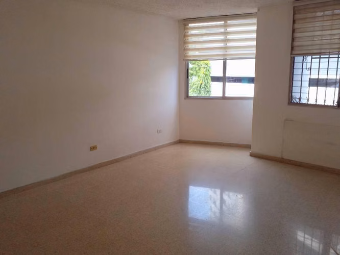 Se alquila apartamento - Imagen 2