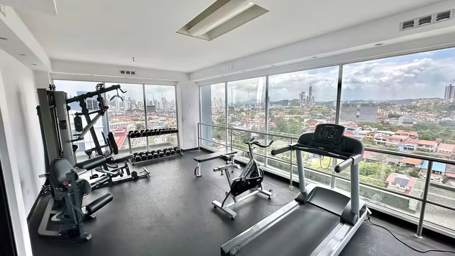 Cosmopolitan Towers con Metro al Frente – 2 Recámaras, Ubicación Estratégica