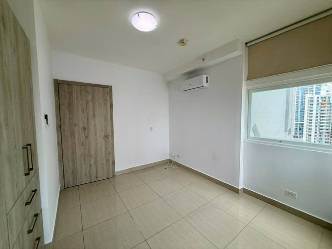 Por Av. Balboa | Dpto. de 110m2 | 2 habitaciones | Área social | Vista al mar
