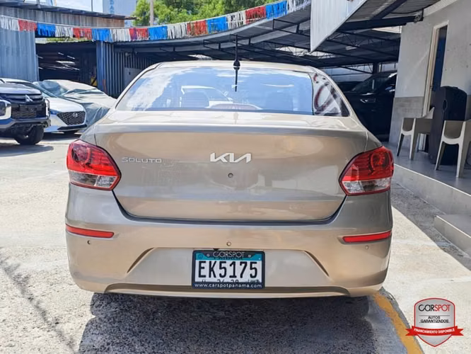 Kia Soluto 2024 Automática EK5175