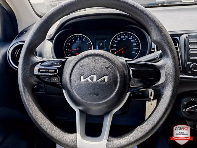 Kia Soluto 2024 Automática EK5175