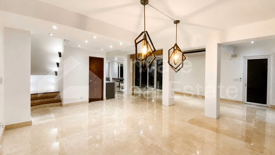 Se vende Casa en Altos del Golf