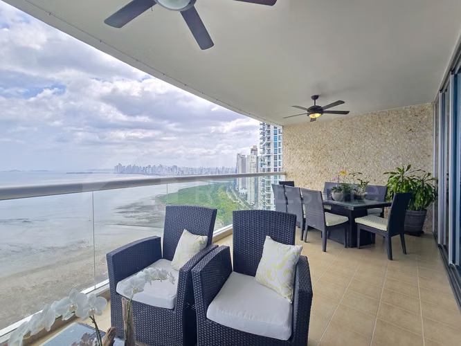 Venta de Apartamento en Costa del Este PH Pearl