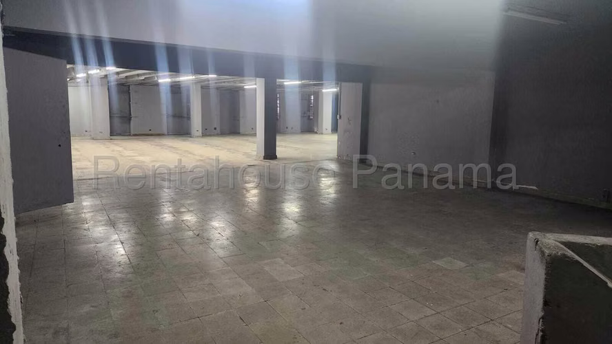 Alquiler de Galera en Calidonia Bodega Solo Cliente Directo MC
