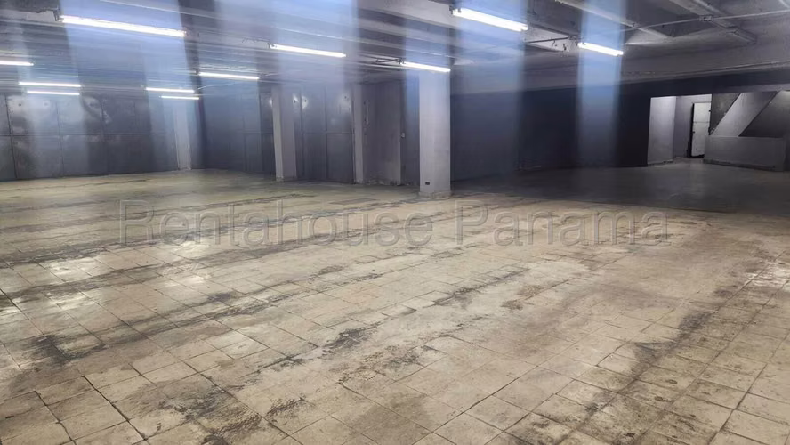 Alquiler de Galera en Calidonia Bodega Solo Cliente Directo MC