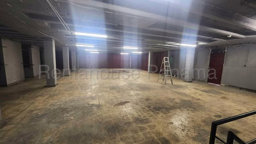Alquiler de Galera en Calidonia Bodega Solo Cliente Directo MC