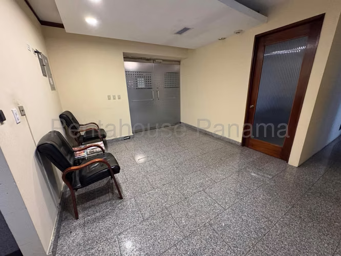 Venta de Oficina en Calle 50 Plaza Banco General Solo Cliente Directo MC