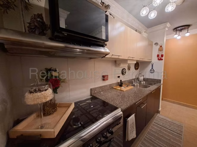 Apartamento en Alquiler en Parque Lefevre JG
