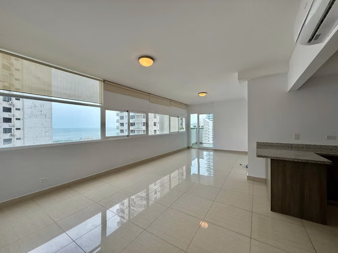 Se alquila apartamento en Bella Vista cerca de Parque Urraca