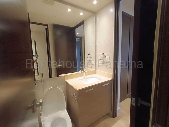 Apartamento en Alquiler en Costa del Este  JG