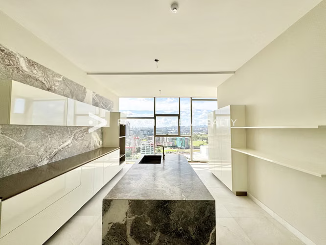 LA MAISON BY FENDI - SANTA MARIA piso alto