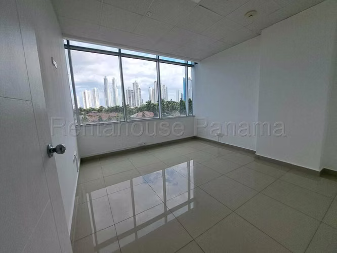 Alquiler de oficina de 125m2 en Costa del Este - Imagen 11