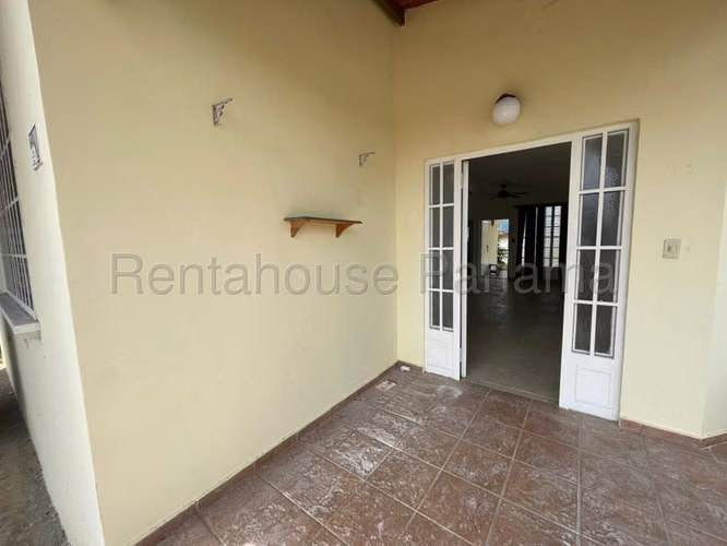 Casa en venta de 319m2 en Brisas del Golf