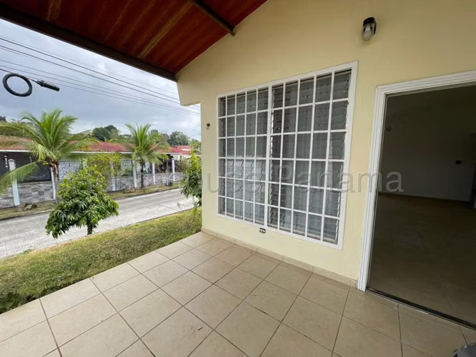 Casa en venta de 319m2 en Brisas del Golf