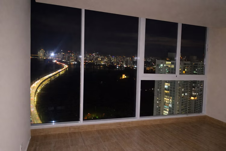 . Apartamento en Costa del Este Amoblado I Amplio Balcón con vista al mar y a la ciudad - Imagen 5