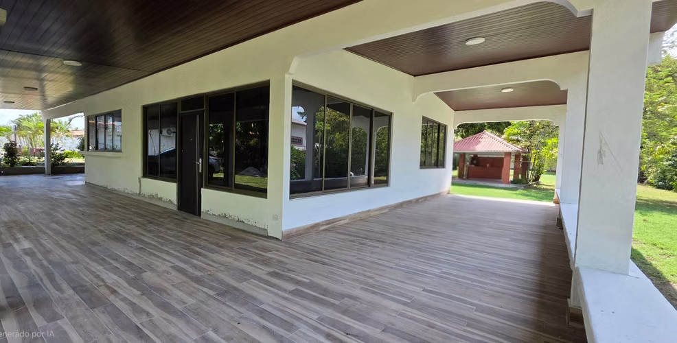 CASA DE PLAYA EN VENTA – Coronado