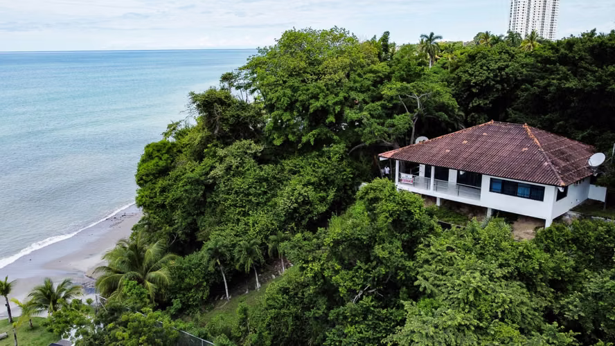 CASAS FRENTE AL MAR EN ALQUILER – Río Mar