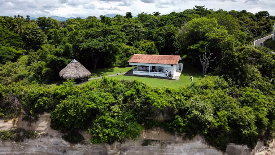 CASAS FRENTE AL MAR EN ALQUILER – Río Mar