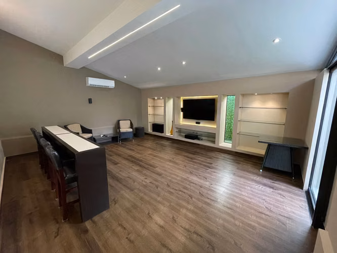 CASA EN VENTA – River Valley