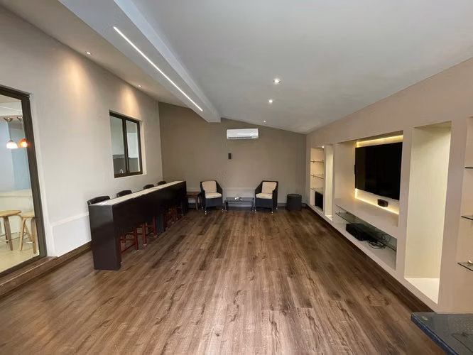 CASA EN VENTA – River Valley