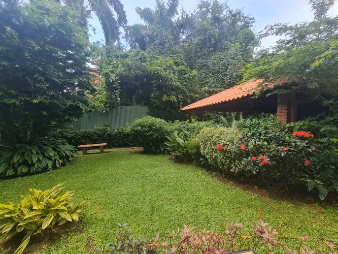 CASA COMERCIAL O RESIDENCIAL EN EL CARMEN - TERRENO: 1,010.25 m²