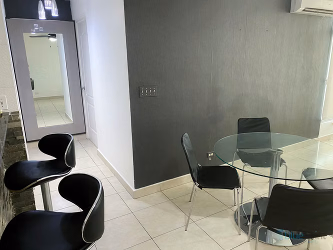 Alquilo apartamento en PH Los Toneles 2Rec 2Baños, Vía España - Imagen 7