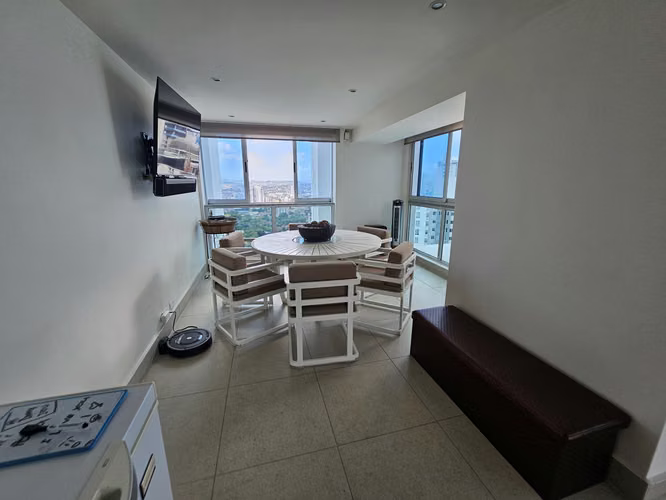 Apartamento en Coco del Mar I con amplia terraza y amplitud confort