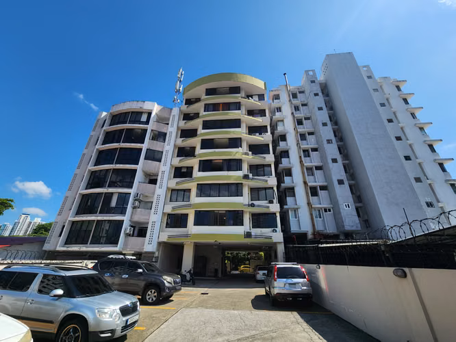 Venta de Apartamento en San Francisco Frente al Parque Omar