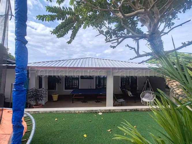 Exclusiva Casa en Venta en Río Abajo 26PPM7327