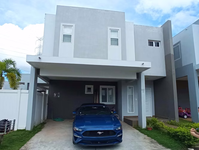 Venta de Casa en Brisas Del Golf Augusta KC