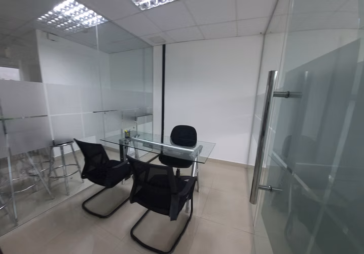 ALQUILER OFICINA 92 M2, PH OCEAN BUSINESS PLAZA, MARBELLA