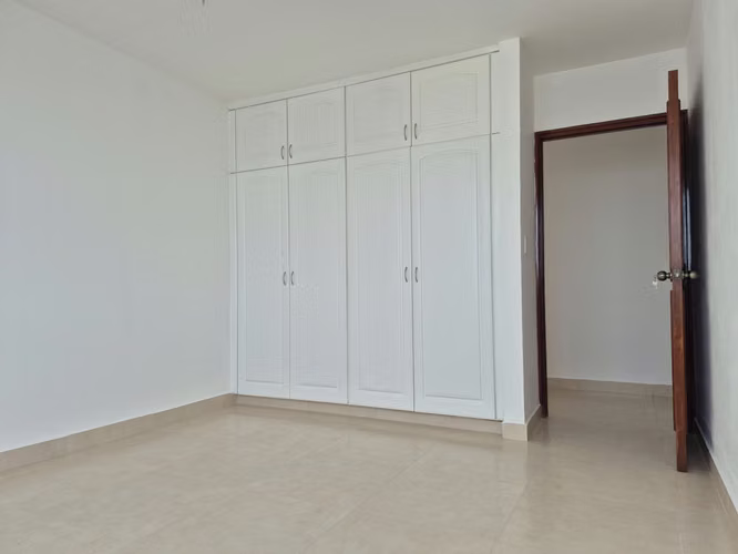 Vendo amplio apartamento remodelado en San Francisco/Coco del Mar