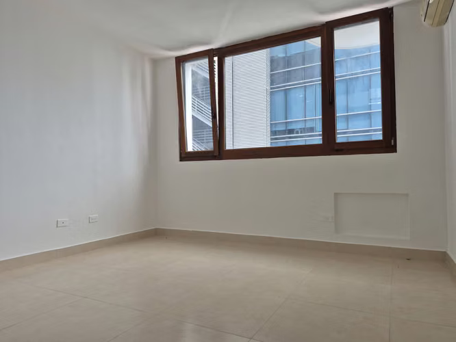 Vendo amplio apartamento remodelado en San Francisco/Coco del Mar