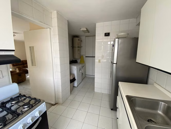Alquilo apartamento ejecutivo amoblado en Área Bancaria / Campo Alegre.