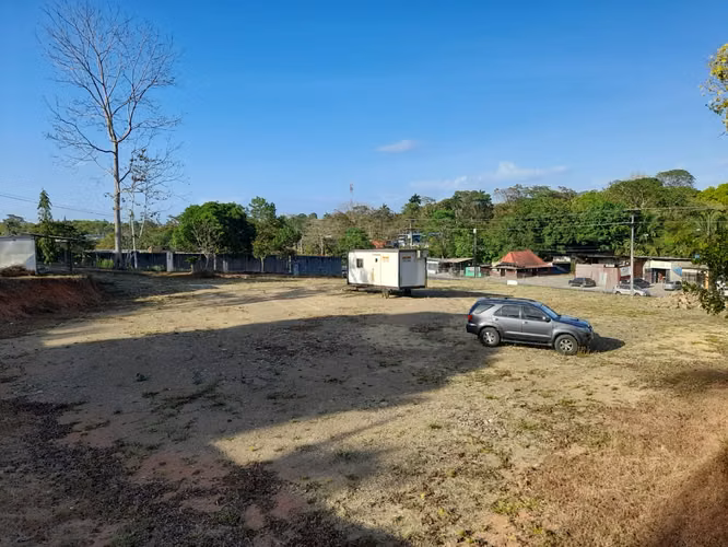 FOR SALE    COMMERCIAL LAND IN CHILIBRE – MAIN ROAD!