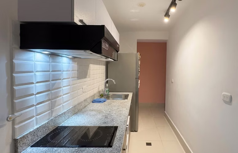 * Apartamento en Via España I amoblado | 1 Rec | Con acceso a vías principales