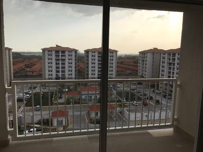 APARTAMENTO EN VENTA TORRES DE VERSALLES II $159K