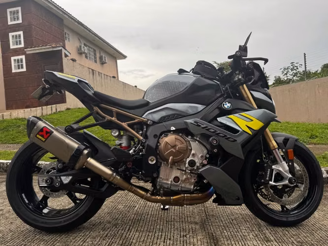 2024 BMW S1000R