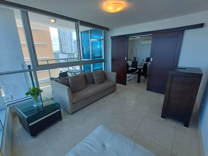 APARTAMENTO AMOBLADO EN AV BALBOA $1,900
