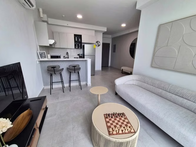 . Apartamento en Via España I amoblado | 1 Rec | Con balcón a estrenar