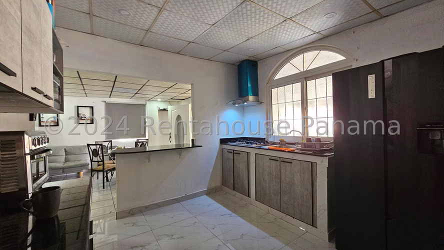 VENTA DE CASA EN ARRAIJAN ABS